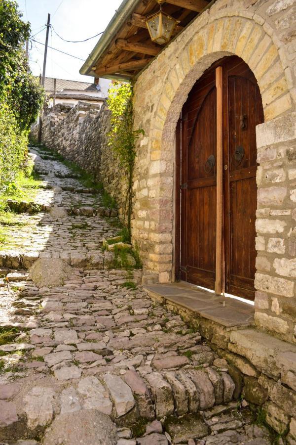 Sokaku I Te Marreve Guesthouse Gjirokastër Exterior foto