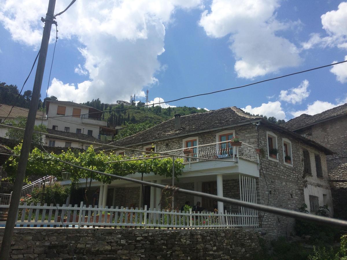 Sokaku I Te Marreve Guesthouse Gjirokastër Exterior foto